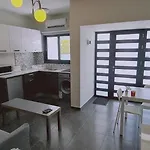 Nissi Twins Apts *