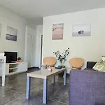 Nissi Twins Apts *