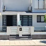 Nissi Twins Apts Apartament