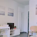Nissi Twins Apts *