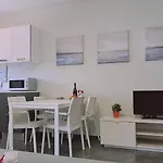 Nissi Twins Apts * Ajia Napa